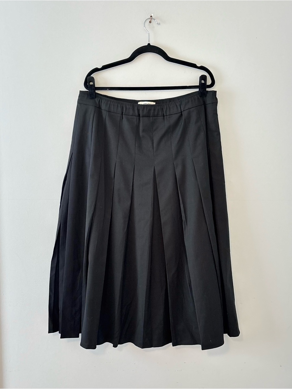 FENDI Pleated A-Line Skirt Midi Side Zip Side Slit Heavyweight Black Authentic